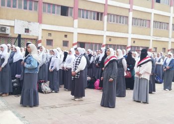 وزارة التعليم تحظر ارتداء الطالبات النقاب في المدارس والحجاب بموافقة ولي الأمر (فيديو)