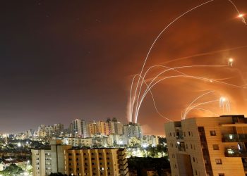 المرة الثانية خلال ساعة.. المقاومة الفلسطينية تقصف تل أبيب