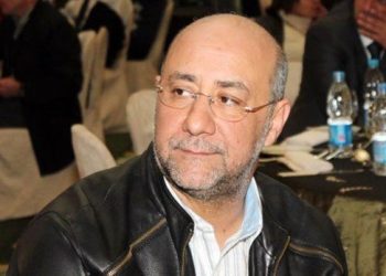 الشاعر بهاء الدين محمد يعلن اعتزاله