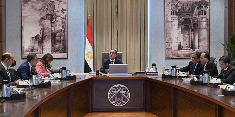 مجلس الوزراء : لا صحة لعجز المخزون الاستراتيجي للسلع ودخول مصر في أزمة غذائية